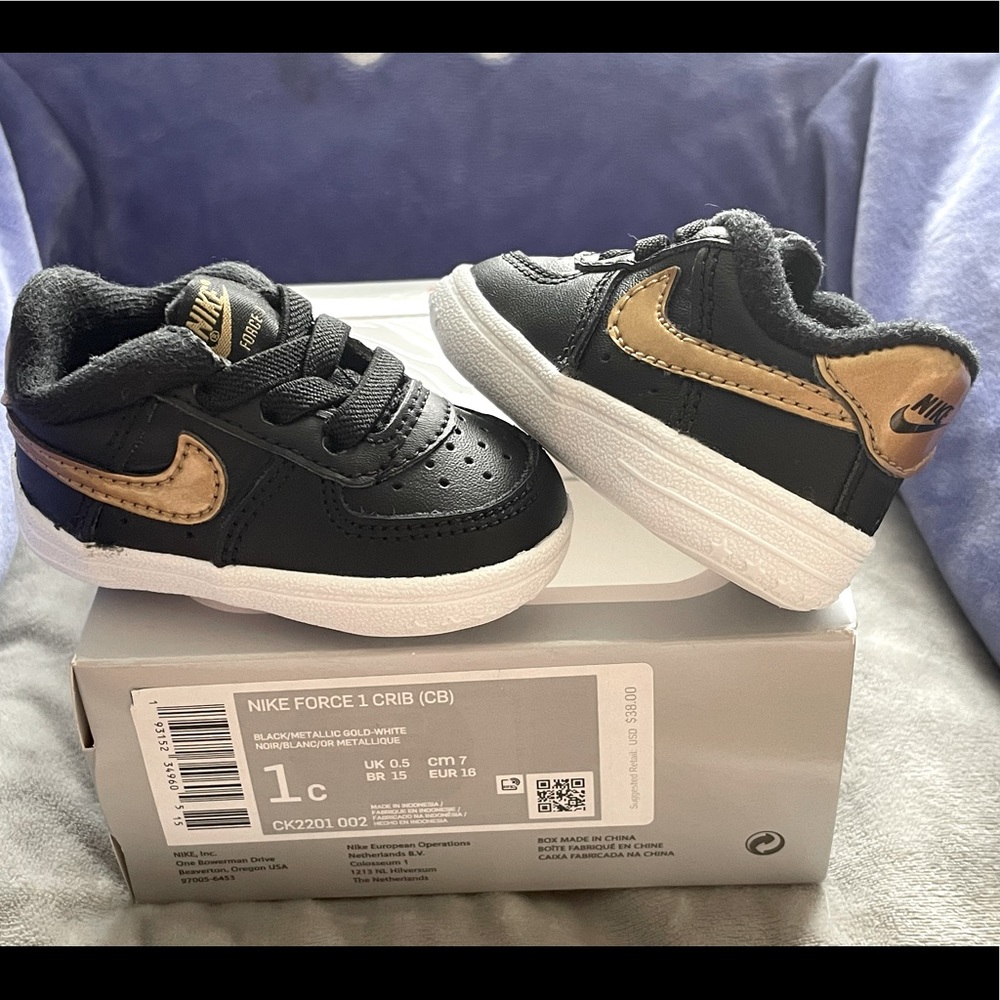 New Baby Nike Force 1 Crib-Black & Gold Size 1c